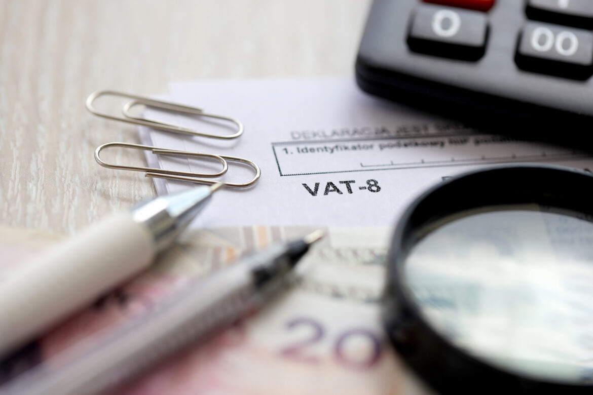 vat document analysis with calculator and magnifyi utc