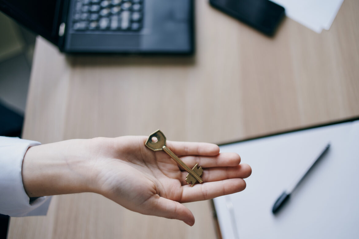 key in hand concluding a contract sale of a house utc